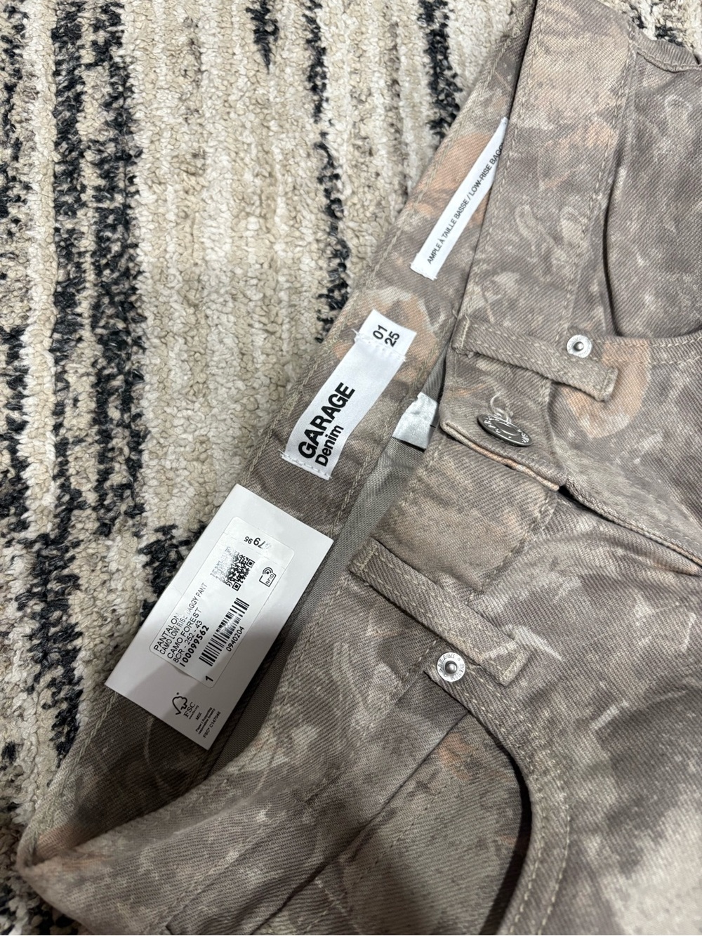 Garage Camo Low Rise Baggy Pants - Picture 6 of 6